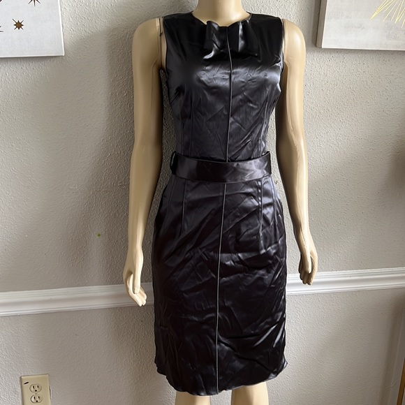 Dolce & Gabbana Gray Dress Zip closure at the back. Belt at the waist Si… - Picture 3 of 6